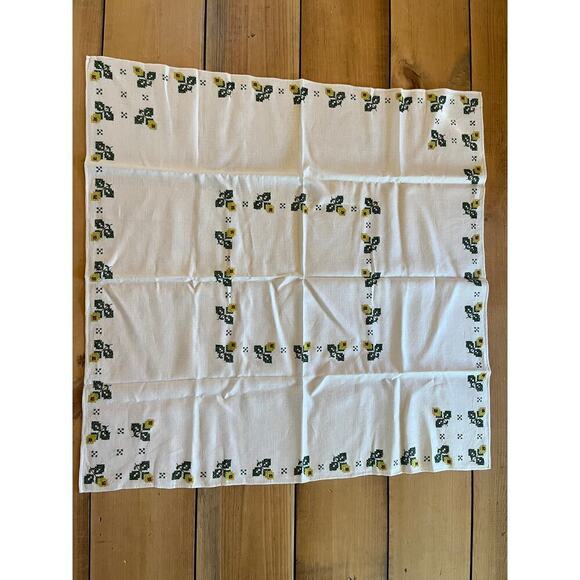 Vintage Floral Embroidered Linen Tea Towel. Green/Yellow Flowers.Kitchen Read! - Picture 2 of 6